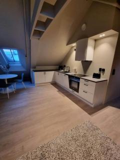 Central Studio for 2 - 8