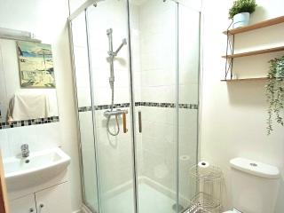 Llys Ifor holiday home - Llanfairpwllgwyngyll - 8