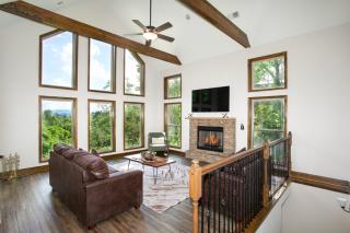 Smokeys Summit Epic View Hot Tub Fireplace - 4
