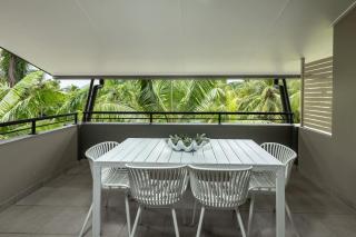 Kewarra Beach Coastal Retreat 2BR Apt with Pool and BBQ - Kewarra Beach - 8
