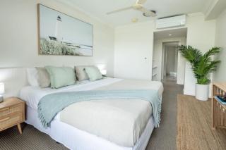 Kewarra Beach Coastal Retreat 2BR Apt with Pool and BBQ - Kewarra Beach - 5