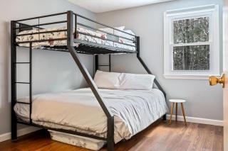 The Cheeky Chickadee - Sleeps 7 - Wells - 3