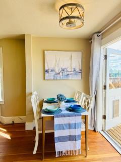 Old Tacoma Victorian Main Floor Duplex Unit - Tacoma - 6