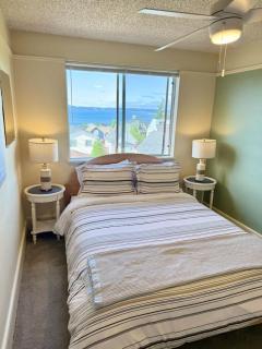 Bos Cozy Victorian Top Floor Duplex Unit with Puget Sound views - Tacoma - 2