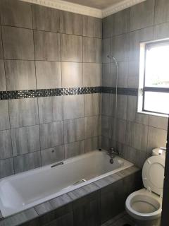 Muhle Guesthouse - Giyani - 1