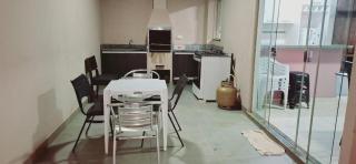 CASA - 3 quartos com ar - 2 banheiros - garagem para 2 carros - Campo Grande - 2