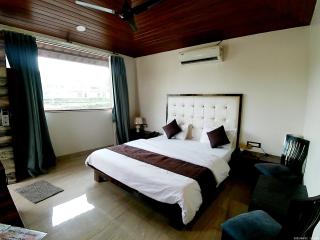 The Luxury Maharaja The Royal Resort - Thane - 4