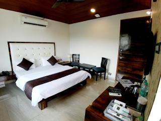 The Luxury Maharaja The Royal Resort - Thane - 3