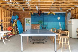 Waterfront with Kayaks SUPs and Ping Pong Table - Spang Mills - 8