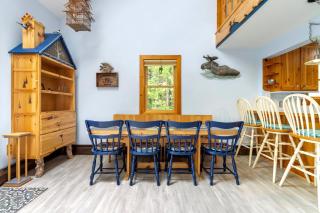 Waterfront with Kayaks SUPs and Ping Pong Table - Spang Mills - 2