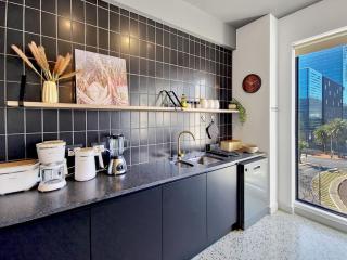 City Oasis Apartment with Rooftop Pool! - Kapstadt - 3