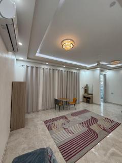 Cozy & Private Room in Family Home & Free Wi-fi - - 4