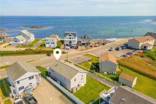 2-Min Walk to Beach Large Deck with Outdoor Sofas - Wells - 0