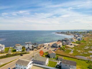 2-Min Walk to Beach Large Deck with Outdoor Sofas - Wells - 8