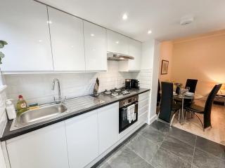 1-Bedroom flat with small garden & Paid Parking in Finsbury Park, Highbury - Londres - 3
