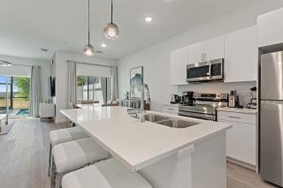 Harmony Haven Boutique Townhome At Azzure Resort Near Disney By Shine Villas - 1