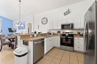 Drayton Place At Highgate Park By Shine Villas - 2