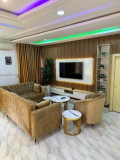 Cozy 2-Bedroom Apartment - Abuja - 7