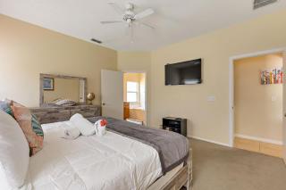 2 Suites, 1 King, 5 Beds Pool Games Room #810 - 5