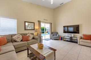 2 Suites, 1 King, 5 Beds Pool Games Room #810 - 3