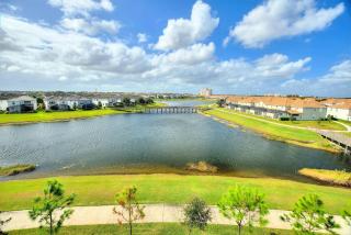 Gorgeous Waterview ,Top Floor, 2Bd Condo, Storey Lake Resort - Kissimmee - 8