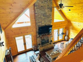 Luxury Mtn Log Home- Sevier Lodge at May Ridge - Lascassas - 0