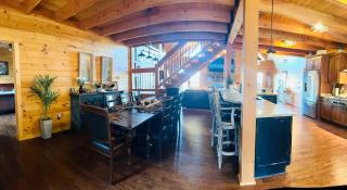 Luxury Mtn Log Home- Sevier Lodge at May Ridge - Lascassas - 3