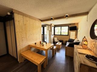 Résidence Les Melezes - Studio vue montagne · Accès pistes par navette · Parking extérieur MAE-0944 - Champcella - 6