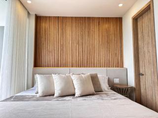 Spectacular Beachfront Apartment - 7