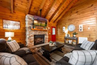 View-Location-Hot Tub-Pool Table-3 Fireplaces - 5