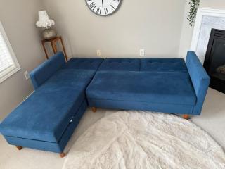 Luxurious Villa 3 Living Rooms, 1 sofa bed, 4 bedrooms, 4 Beds, 4 Toilets, 1 hour To Toronto - Oshawa - 1