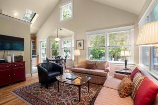 Walk to Beach Close to Town - 8