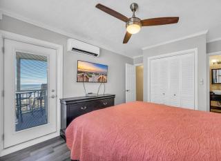 Palm Villa with Oceanfront Balcony, Pool, Sleeps 6 - Myrtle Beach - 2