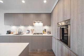 AC,FreeParking,Gym,Skyscrapers View,Lougheed,Sleeps4 - Burnaby - 9