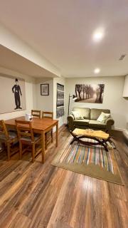 Private Apartment Where Remote Work Meets Real Comfort - Oakville - 7