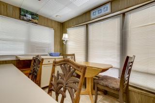 Pool and Hot Tub Access Home in Jensen Beach! - Jensen Beach - 4