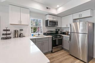 4BR 2BA Hot Tub Home By The Bay - Atlantic City - 1