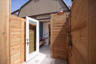 Romantic Luxury stay w Sauna, Pool & Amenities on 10 acres - Wimberley - 4