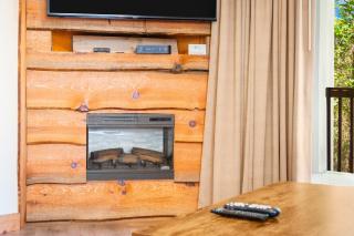 Cozy Timbers - Charming Condo for 6 with Resort-style Amenities - Branson - 3