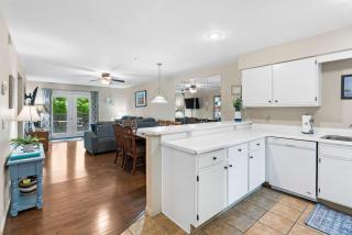 Ron's Retreat - Stay for 6 with Resort Amenities - 4
