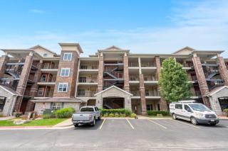 Chill on the Hill with Lake Views - Branson - 3