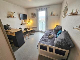 Petit studio cosy, balcon et vue - 0