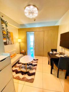 The Cozy Nook at The Breeze Condo Airport, MOA, PICC, CPP, Sunset - Manila - 9