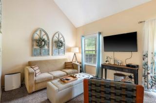 Warm Welcome Getaway - Resort Stay for 6 - 6