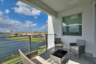 Gorgeous Waterview ,Top Floor, 2Bd Condo, Storey Lake Resort - Kissimmee - 5