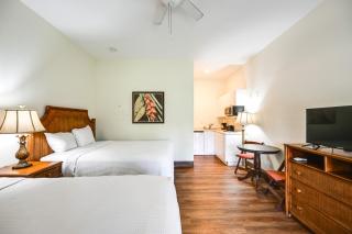 Breezy Naples Studio Condo with Screened Porch! - Naples - 7