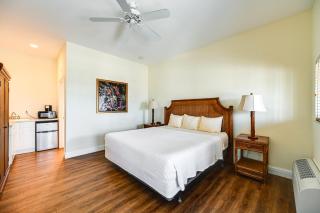 Sunny Naples Escape with Heated Community Pool! - Naples - 0