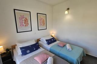 Brodarica Apartment Near the Beach - Spacious 2-Bedroom Penthouse with Large Terrace - Brodarica - 4