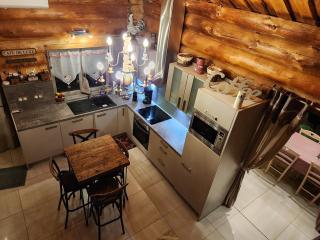 CHALET EN RONDINS AVEC SPA - 5 personnes - Montmurat - 8