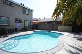 Amazing Large Family Home w/Pool, 1 Mile to Disney - Anaheim - 0